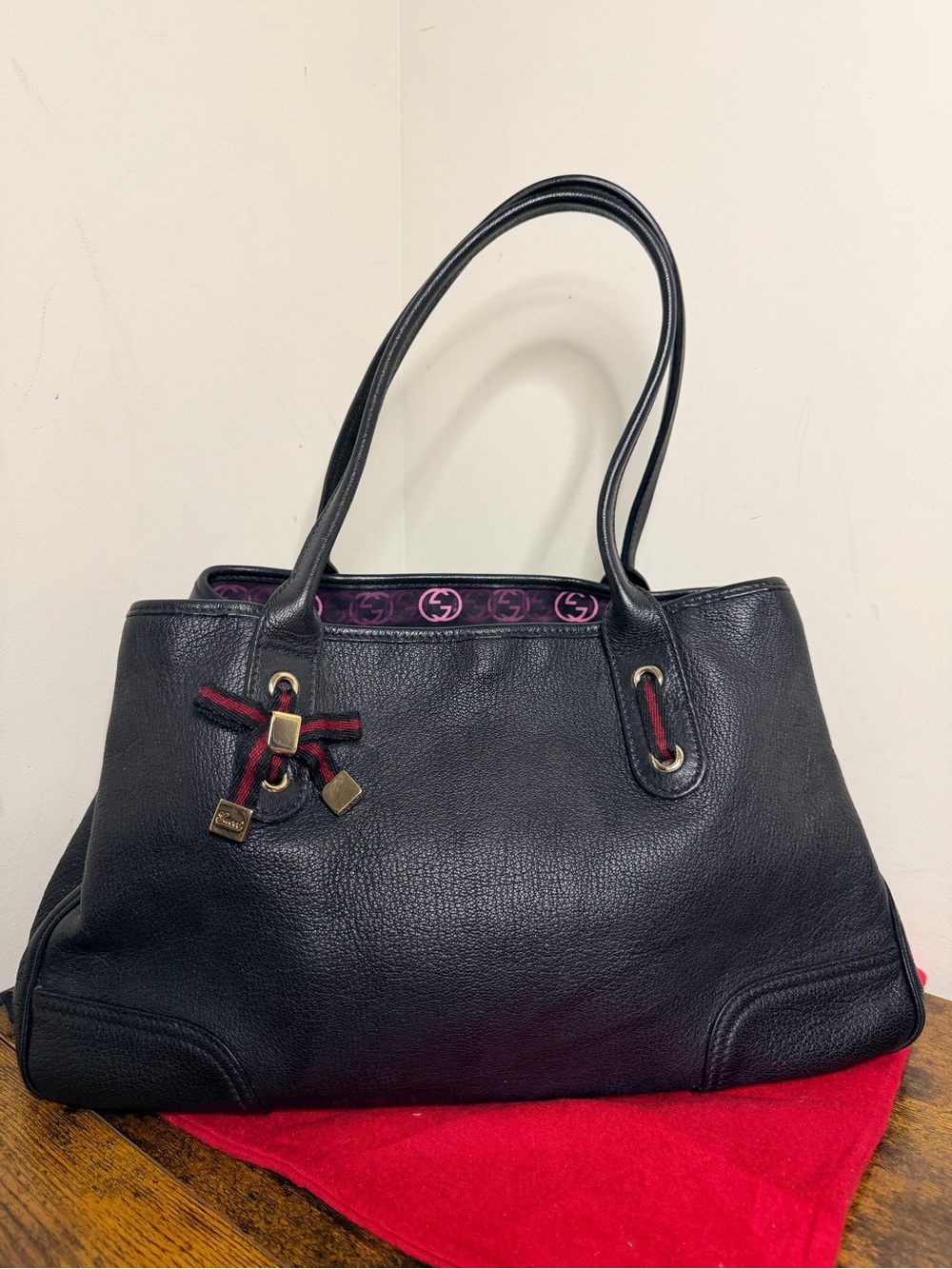 Gucci Black medium Leather Princy Medium Tote Bag